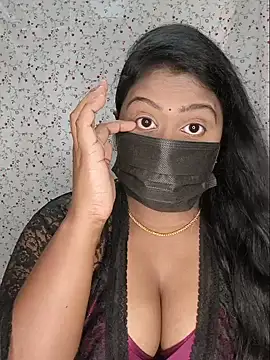 Romantic Woman online show from May 30, 6:38 pm