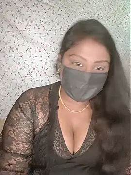 Snapshot of Romantic_Woman chatting on June 25, 5:23 am Romantic Woman online show from June 25, 5:23 am