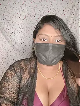 Snapshot of Romantic_Woman chatting on July 1, 5:56 pm Romantic Woman online show from July 1, 5:56 pm