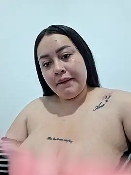 Stefiilove- online show from April 4, 3:42 pm