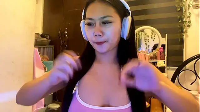 Snapshot of GlindaDejardin chatting on May 12, 5:21 pm GlindaDejardin online show from May 12, 5:21 pm
