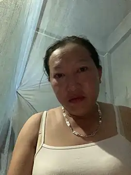 Snapshot of candy-beo chatting on May 17, 8:05 pm candy-beo online show from May 17, 8:05 pm