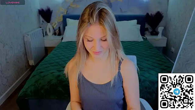 Angelina Becker online show from May 19, 1:11 am