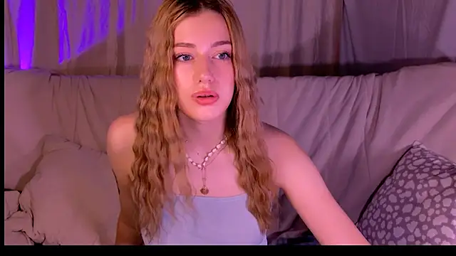 Snapshot of AmeliaCarterr chatting on July 22, 3:09 am AmeliaCarterr online show from July 22, 3:09 am