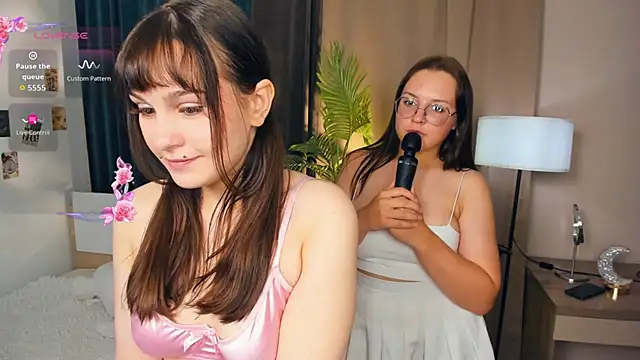 Snapshot of TeressaVeiga chatting on June 14, 6:32 pm TeressaVeiga online show from June 14, 6:32 pm