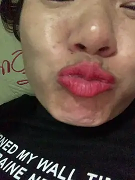  Evelyn   online show from April 27, 1:20 pm