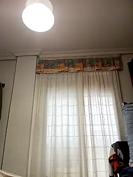 Snapshot of mecaloco chatting on April 21, 4:34 pm mecaloco online show from April 21, 4:34 pm