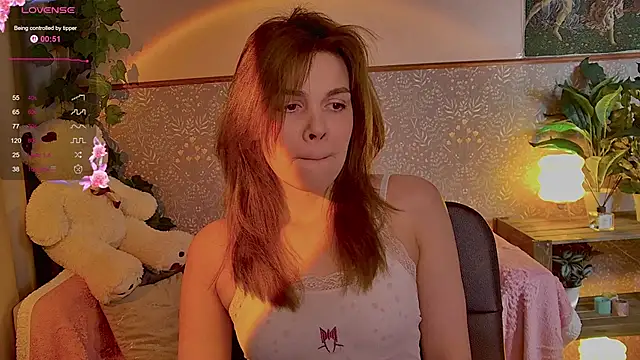 Snapshot of ScarletMarnei chatting on June 28, 3:12 am ScarletMarnei online show from June 28, 3:12 am