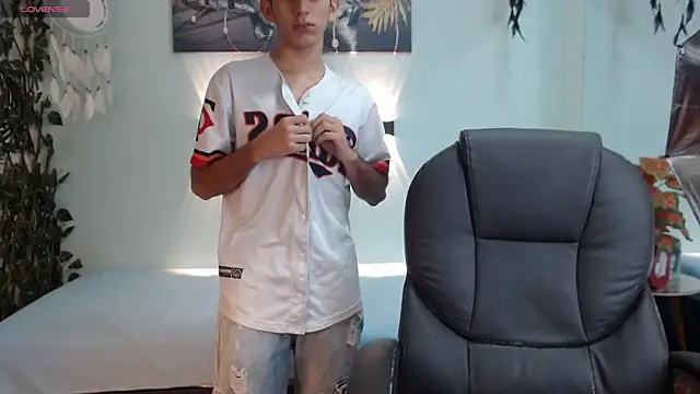 Snapshot of billy_wild chatting on April 21, 12:22 pm billy wild online show from April 21, 12:22 pm