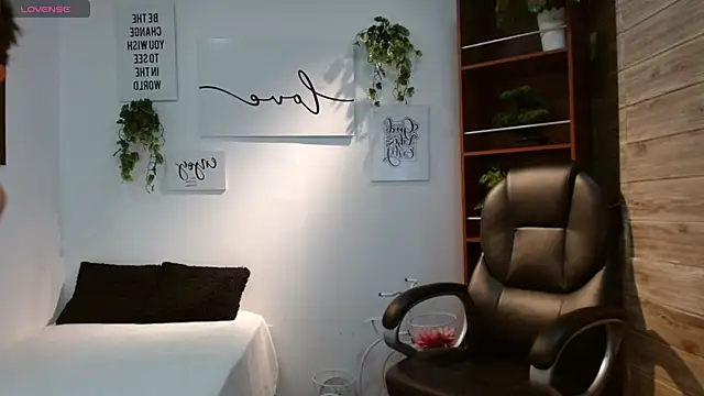 Snapshot of billy_wild chatting on April 29, 12:31 pm billy wild online show from April 29, 12:31 pm