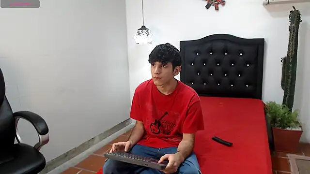 Snapshot of billy_wild chatting on May 6, 11:15 am billy wild online show from May 6, 11:15 am