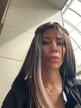 AlmaSajor  online show from April 13, 2:11 pm