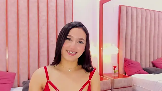 Snapshot of Zoe_Monrow chatting on May 10, 12:10 pm Zoe Monrow online show from May 10, 12:10 pm