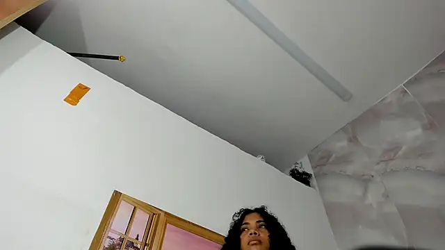 EllyBloom online show from June 25, 1:04 pm