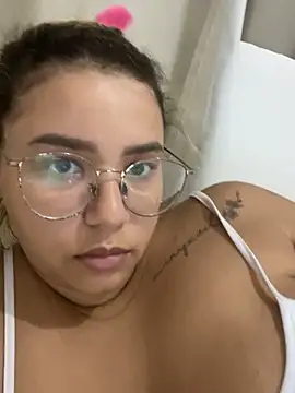 gabyzinha2030 online show from April 5, 4:48 pm