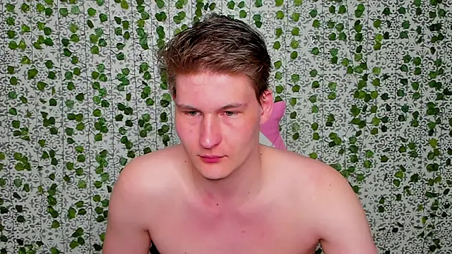 Snapshot of _Srifi_ chatting on April 5, 4:04 pm Srifi online show from April 5, 4:04 pm