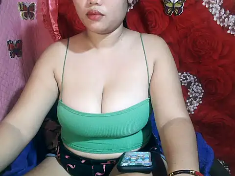 Snapshot of Asian_boobzy69 chatting on July 4, 11:27 am Asian boobzy69 online show from July 4, 11:27 am