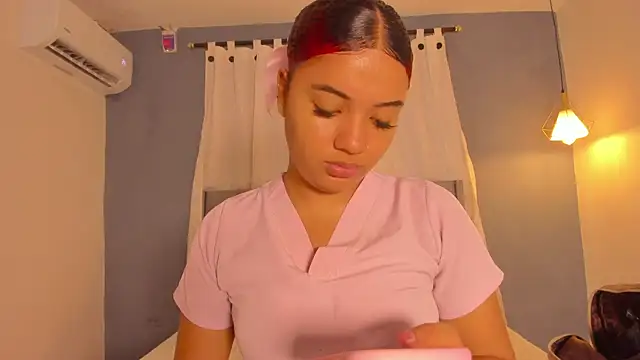 sweetkimmie  online show from April 22, 11:23 am