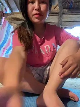 Snapshot of Hini_cute chatting on April 7, 1:06 am Hini cute online show from April 7, 1:06 am