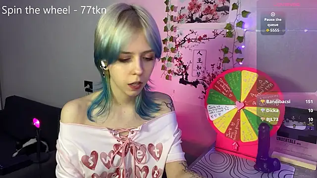 LunaBless online show from June 1, 9:16 pm