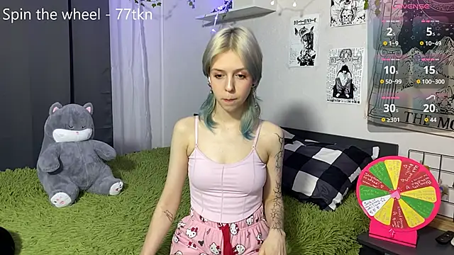 LunaBless online show from June 9, 9:37 pm