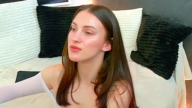 Snapshot of Amira_a chatting on May 28, 4:21 am Amira a online show from May 28, 4:21 am