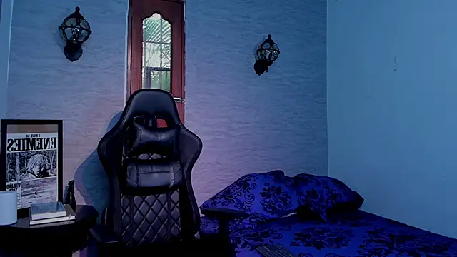 fonilandd  online show from April 27, 5:22 pm