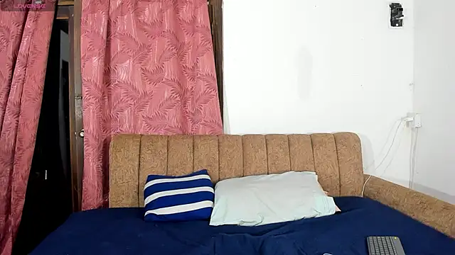 iisabella1 online show from May 26, 6:53 am