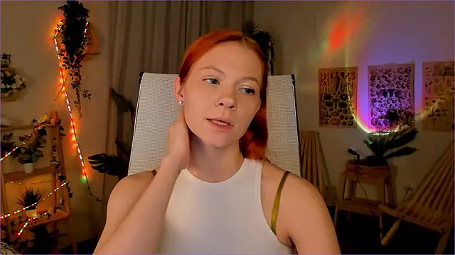 LisaAris online show from May 11, 4:04 pm