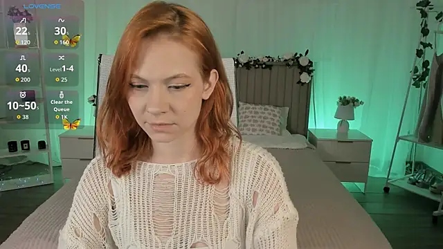 Snapshot of LisaAris chatting on June 15, 9:17 pm LisaAris online show from June 15, 9:17 pm