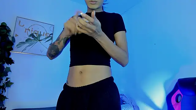 Maddie Ray online show from June 17, 11:23 am