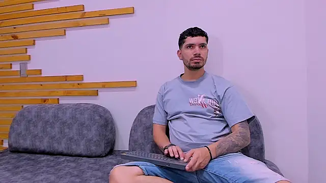 Mateew   online show from April 6, 2:07 pm