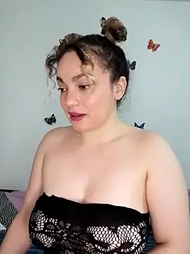 Snapshot of honey_hornie chatting on April 30, 7:31 pm honey hornie online show from April 30, 7:31 pm