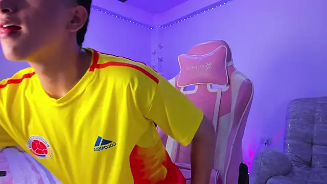 SaNti ll online show from April 9, 2:22 am