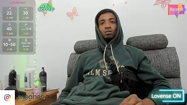 Snapshot of JustJaden chatting on April 9, 12:43 pm JustJaden online show from April 9, 12:43 pm