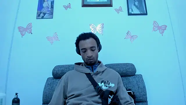 Snapshot of JustJaden chatting on April 10, 11:48 am JustJaden online show from April 10, 11:48 am