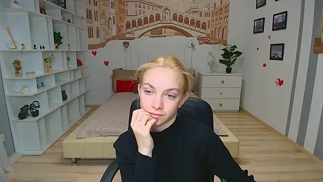 Snapshot of SonnySofia chatting on April 15, 5:58 am SonnySofia online show from April 15, 5:58 am