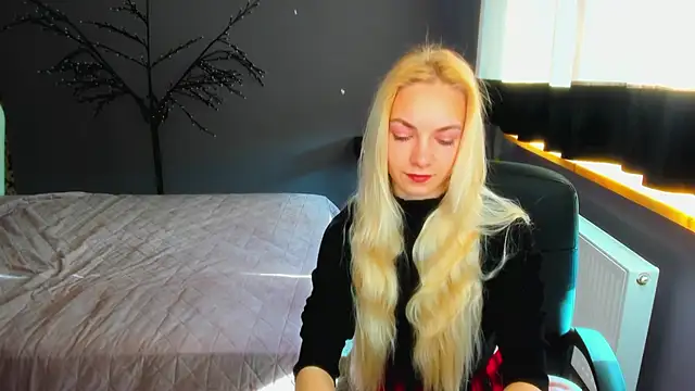 Snapshot of SonnySofia chatting on April 29, 5:33 am SonnySofia online show from April 29, 5:33 am