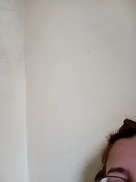 Snapshot of Nisrin_ay chatting on May 17, 8:12 am Nisrin ay online show from May 17, 8:12 am