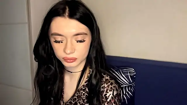 RenataBrought online show from April 6, 4:19 pm