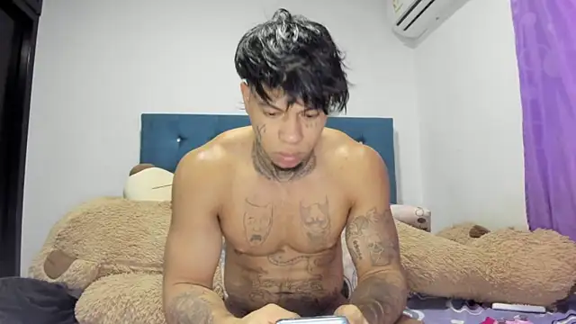 daamonxxx19  online show from May 7, 10:59 pm