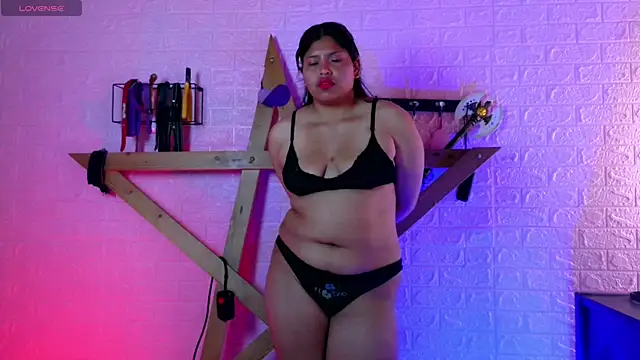 Bdsm Kiara online show from April 30, 1:50 pm