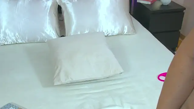 Kaya Bliss online show from June 13, 12:41 am