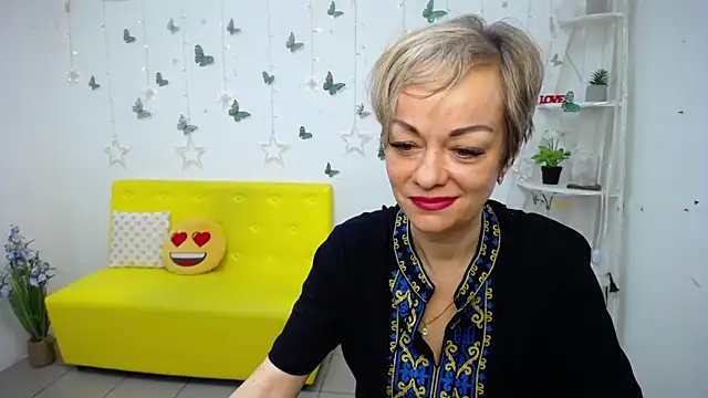 NikaMayu online show from May 12, 5:15 am