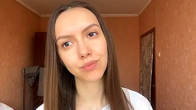 BrandyNorthcott online show from April 22, 2:36 am