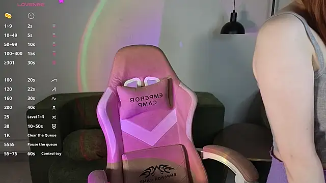 JessieWayy online show from April 28, 1:15 am
