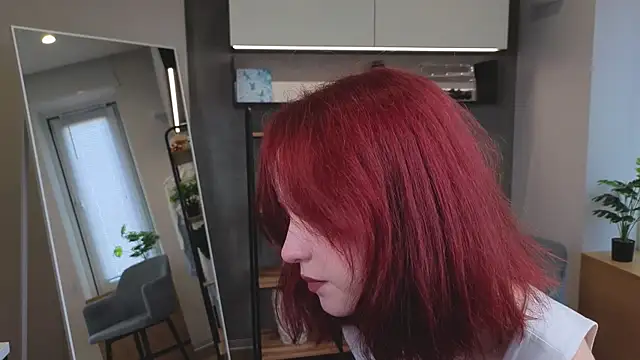 MaisieWillians online show from July 20, 3:32 am