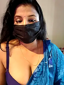 Snapshot of Hot_Alicee chatting on May 19, 3:46 am Hot Alicee online show from May 19, 3:46 am