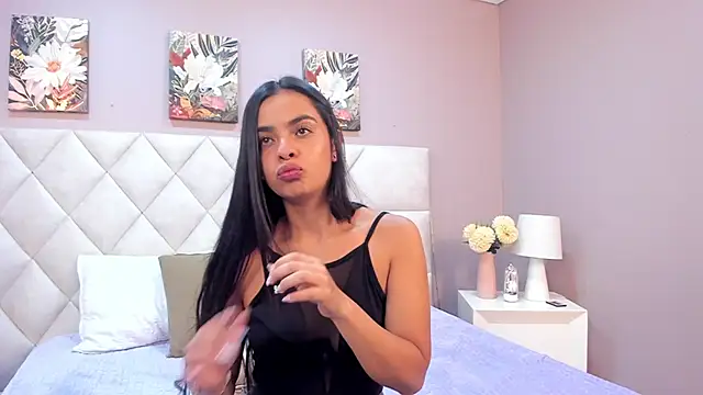 Gia  evanss online show from April 18, 12:20 pm