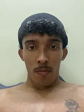 Snapshot of MavyFF chatting on April 11, 4:28 am MavyFF online show from April 11, 4:28 am